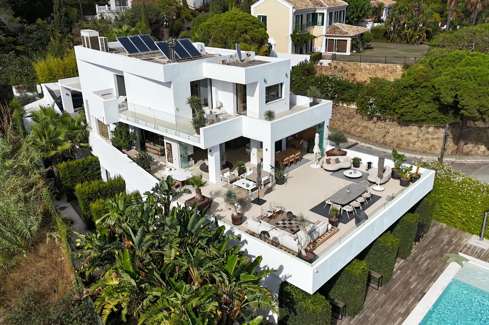 Seafront Modernist Villa